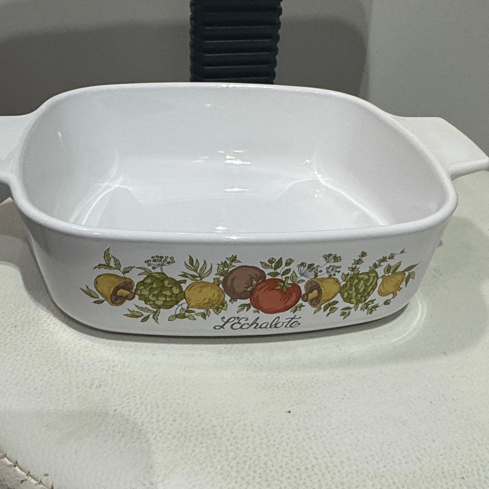 Corningware White L'Echalote Casserole Dish